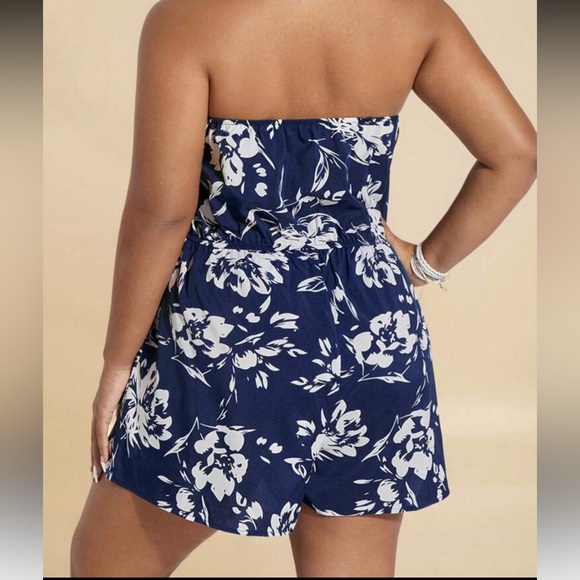Strapless Navy and White Romper - Picture 2 of 3